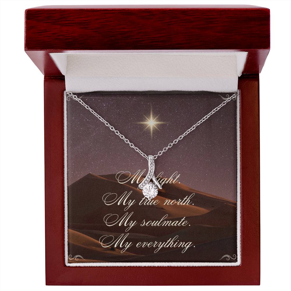 Alluring Beauty Necklace: My True North